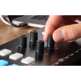 Alesis V61 mkII MIDI-клавиатура