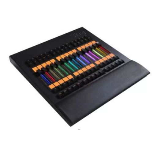Amixled MA2 RGB Fader Wing Консоль световая