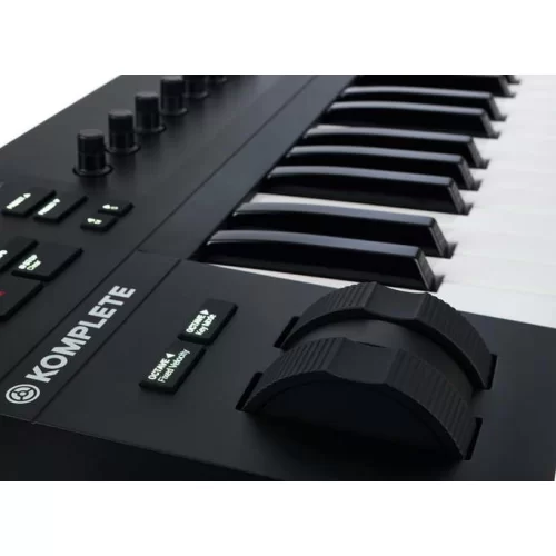 Native Instruments Komplete Kontrol A25 MIDI-клавиатура, 25 клавиш