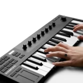 Native Instruments Komplete Kontrol M32 MIDI-клавиатура, 32 клавиши