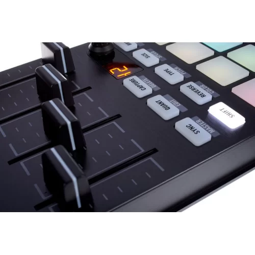 Native Instruments Traktor Kontrol F1 DJ контроллер для работы с ПО NI Traktor