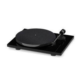 Pro-Ject E1 High Gloss Black Виниловый проигрыватель