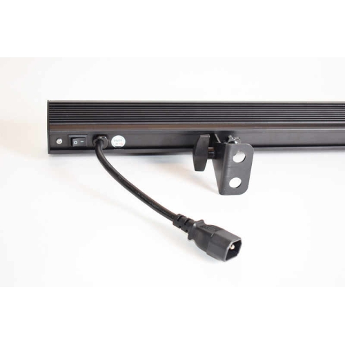 American DJ ECO UV BAR PLUS IR LED панель УФ, 18х3 Вт.