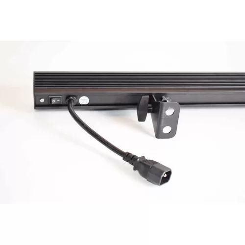 American DJ ECO UV BAR PLUS IR LED панель УФ, 18х3 Вт.