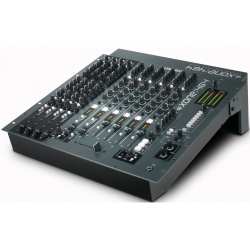 Allen & Heath Xone:464 10-канальный DJ-микшер