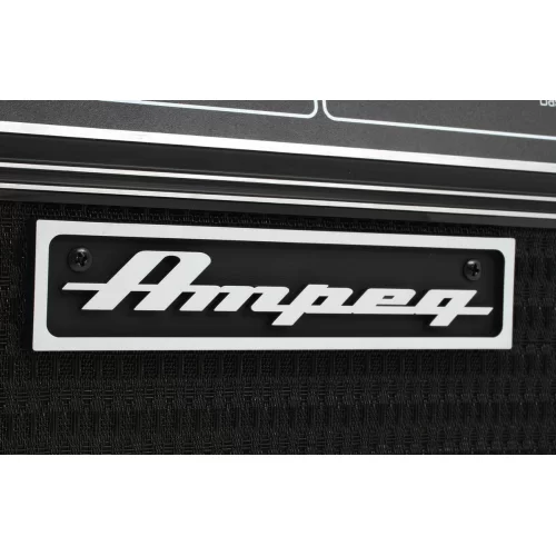 Ampeg SVT-CL Басовый усилитель 300Вт