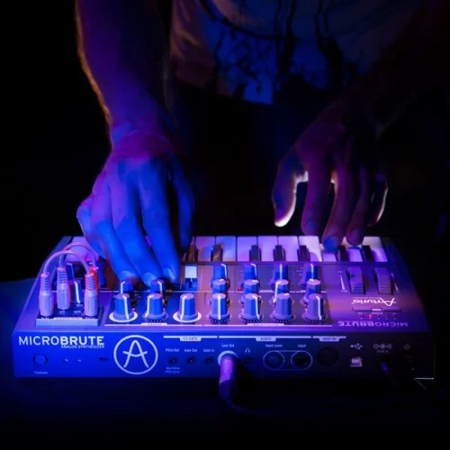 Arturia MicroBrute Аналоговый синтезатор