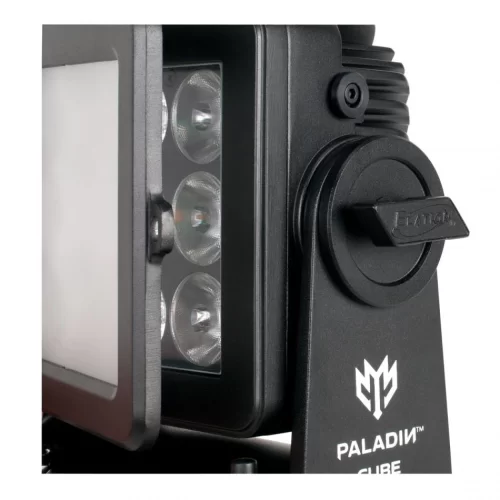 Elation Paladin Cube Светодиодная панель, 9x15 Вт. RGBW, IP65