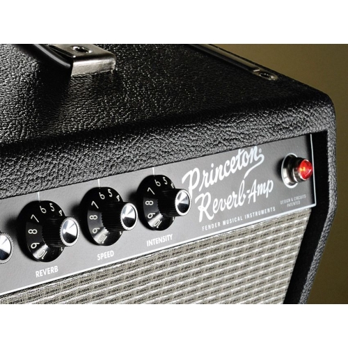 Fender '65 Princeton Reverb Гитарный ламповый комбоусилитель, 15 Вт., 10 дюймов