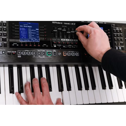 Roland E-A7 Аранжировочная рабочая станция