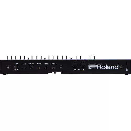 Roland JU-06 Синтезатор