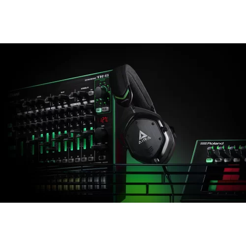 Roland M-100 AIRA Наушники закрытого типа